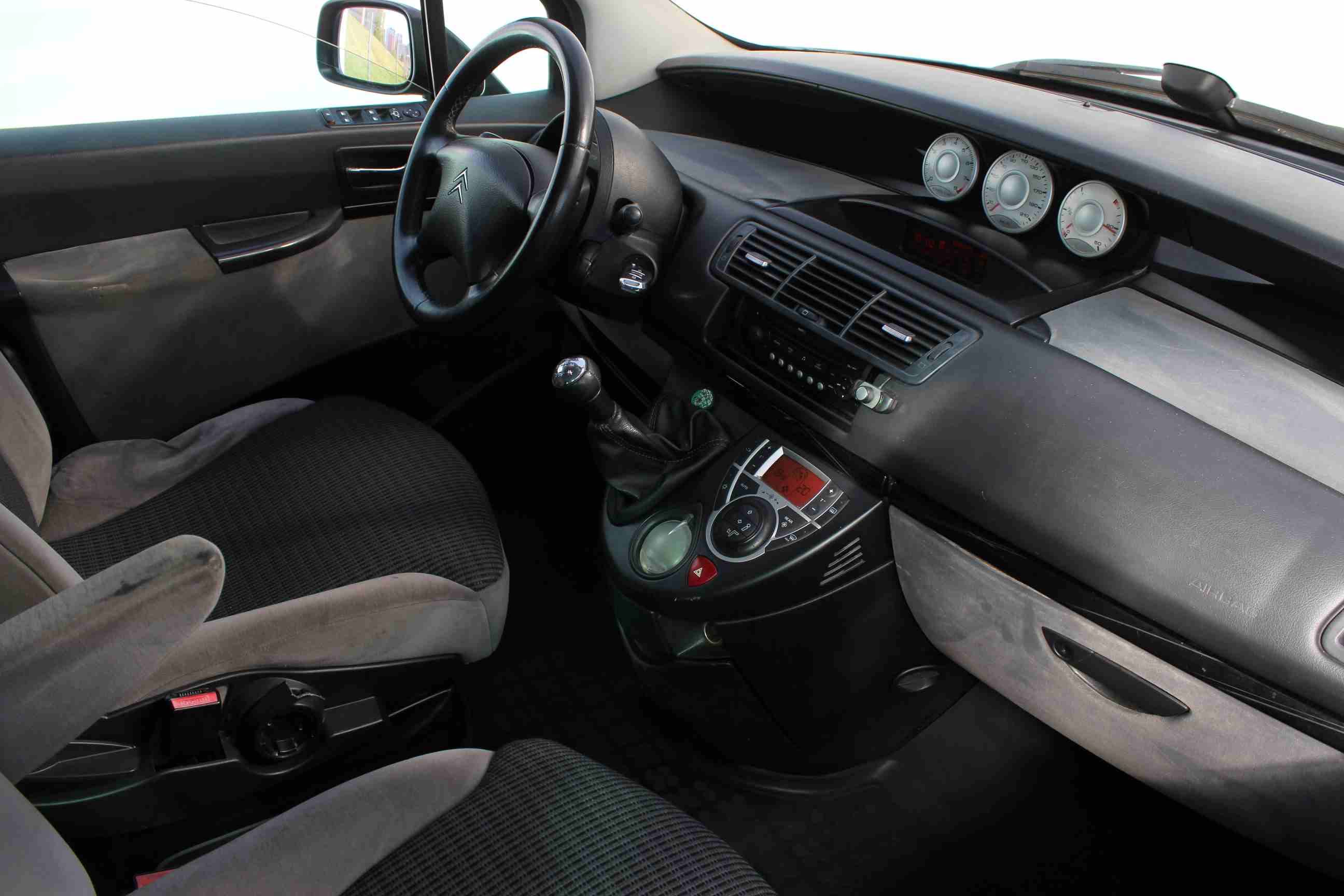  C8