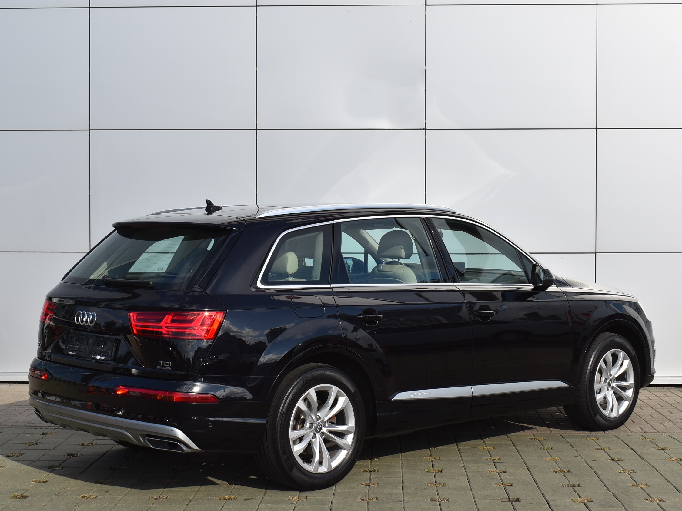  Q7