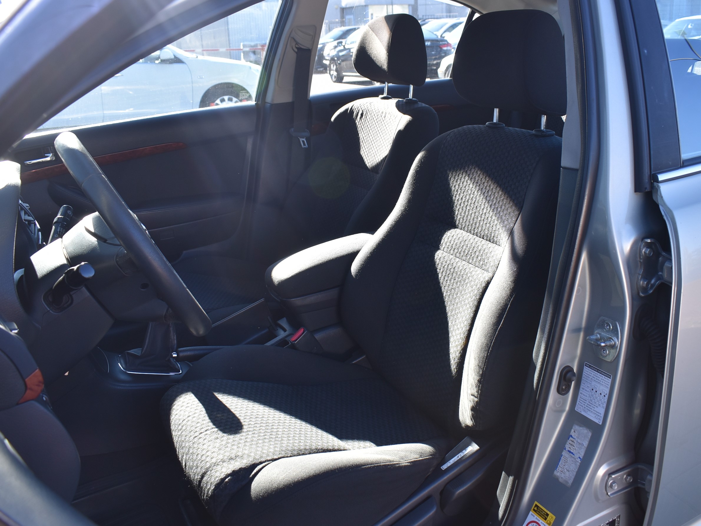  AVENSIS