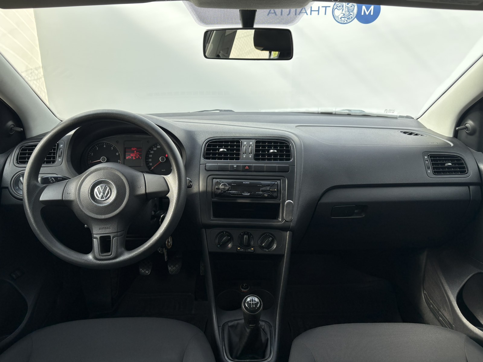  Polo Sedan