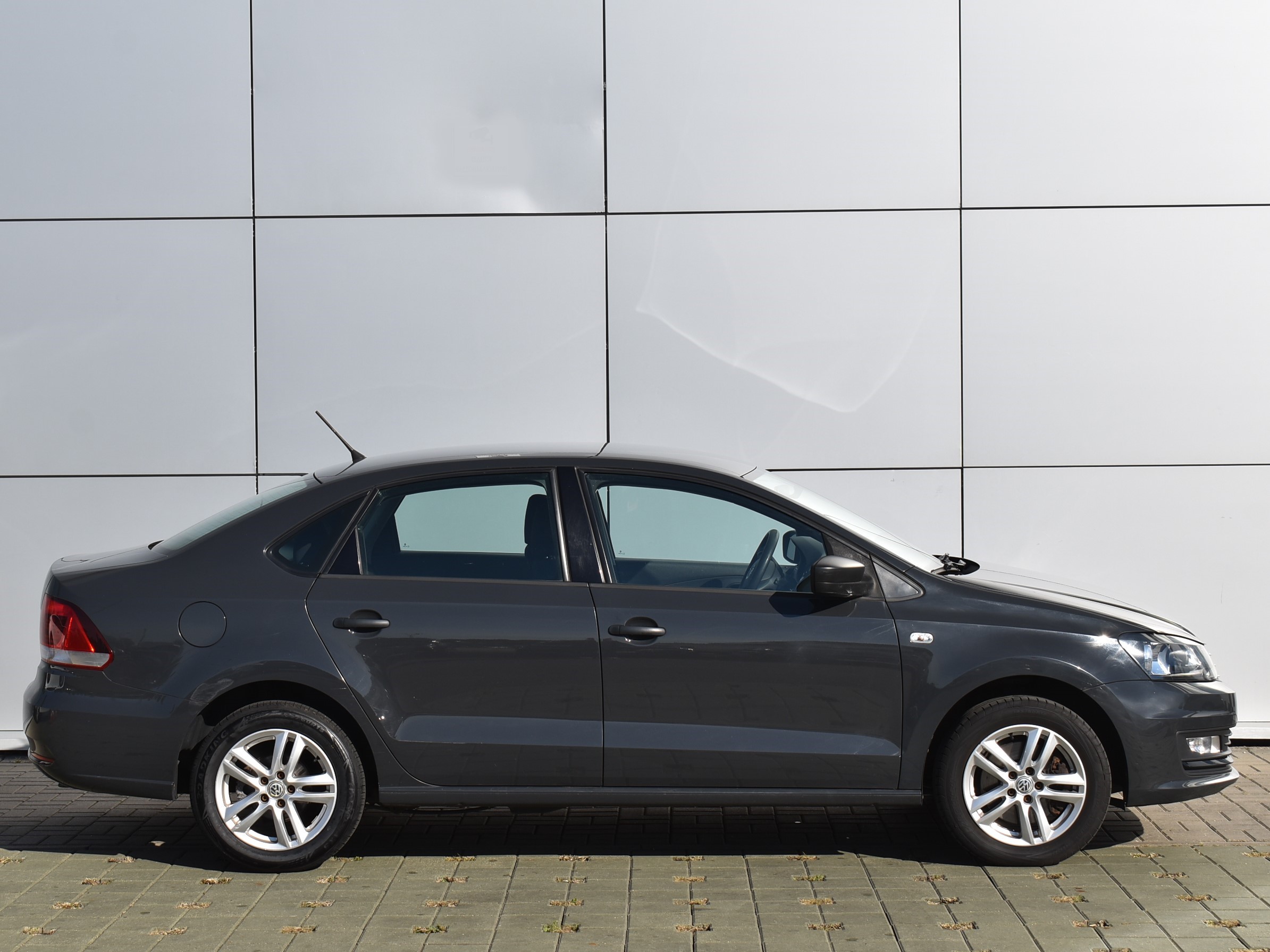  Polo Sedan