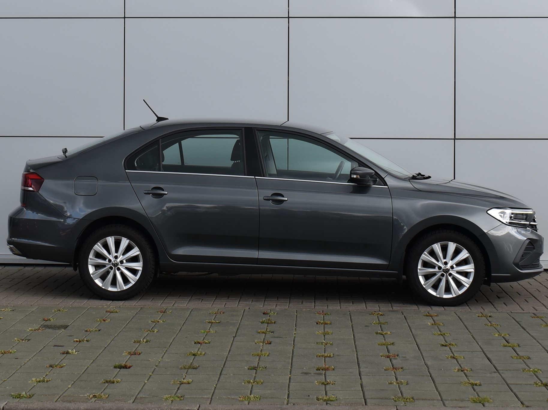  Polo Sedan