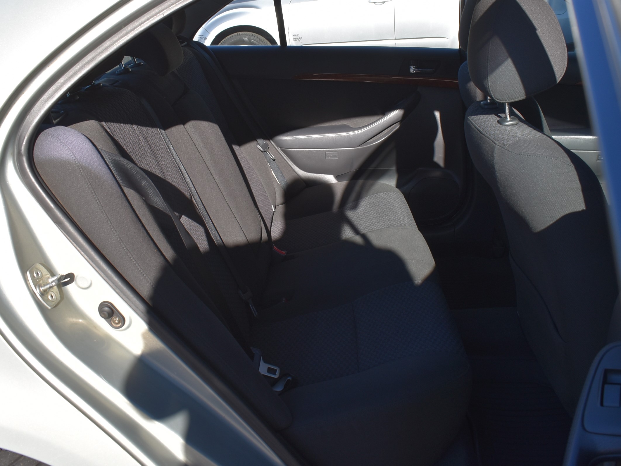 AVENSIS