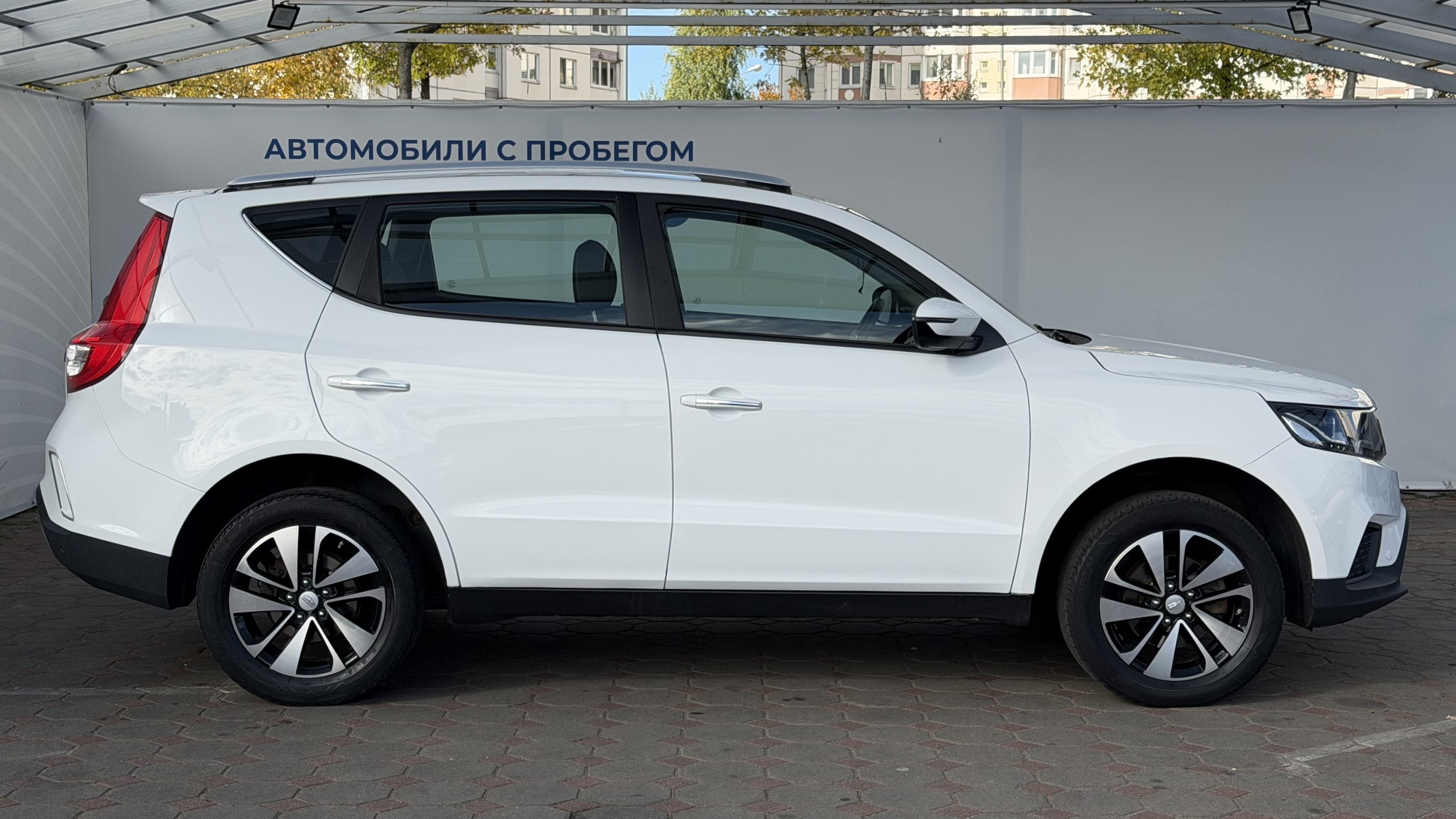  EMGRAND X7