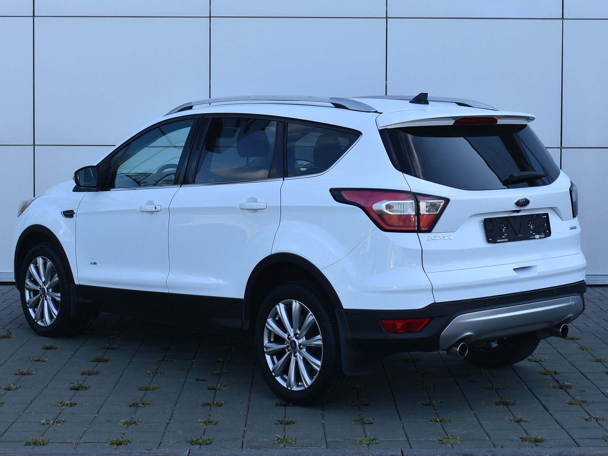  Kuga
