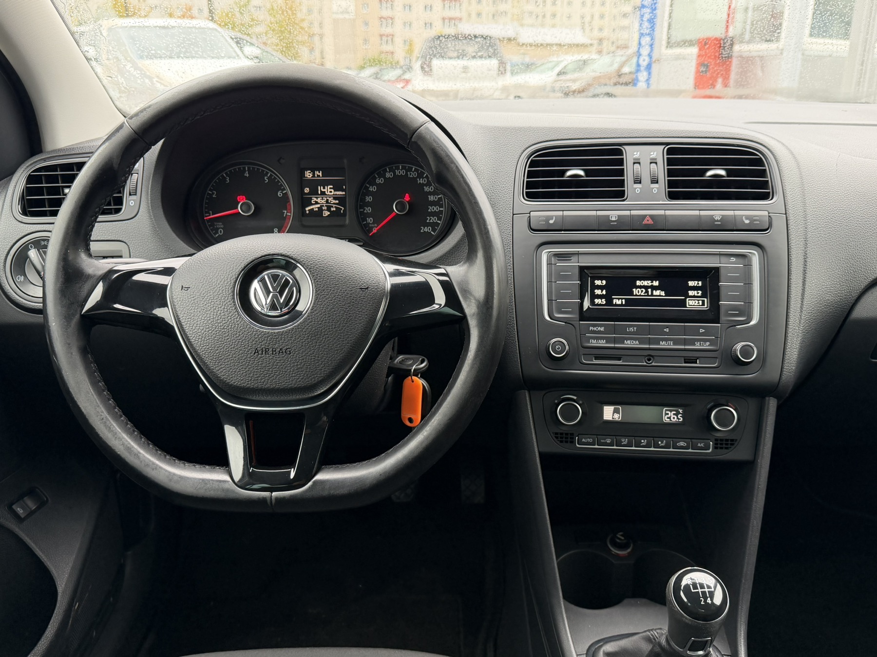  Polo Sedan