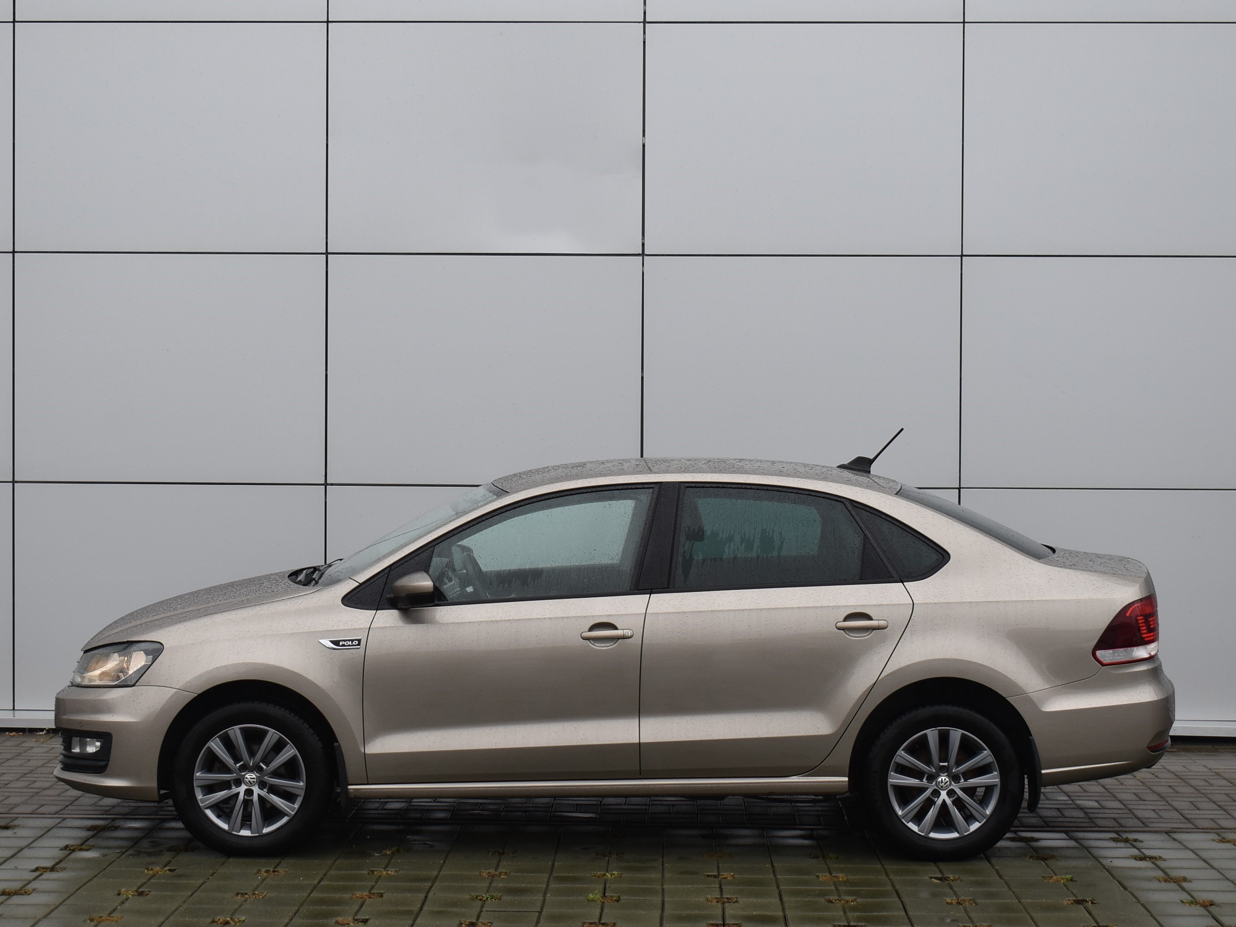  Polo Sedan