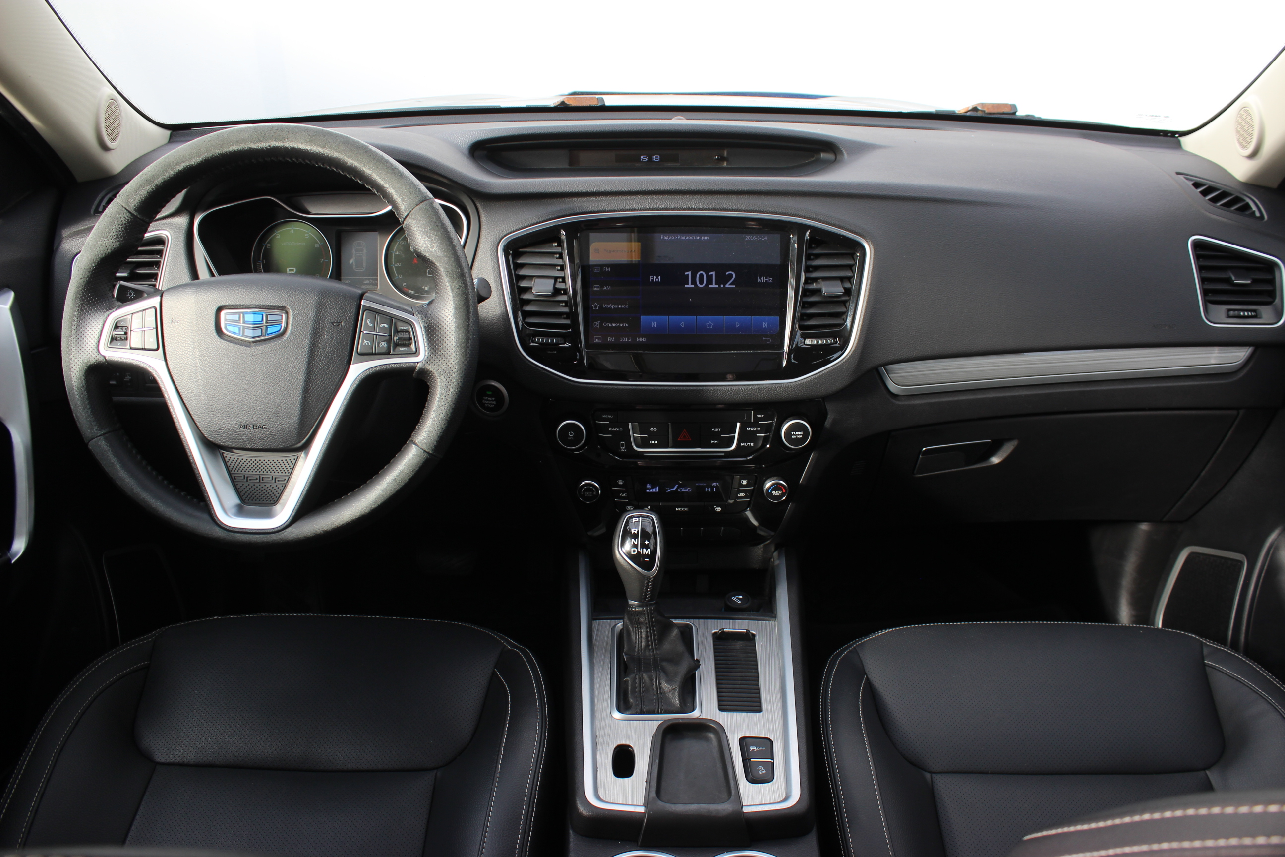  EMGRAND X7
