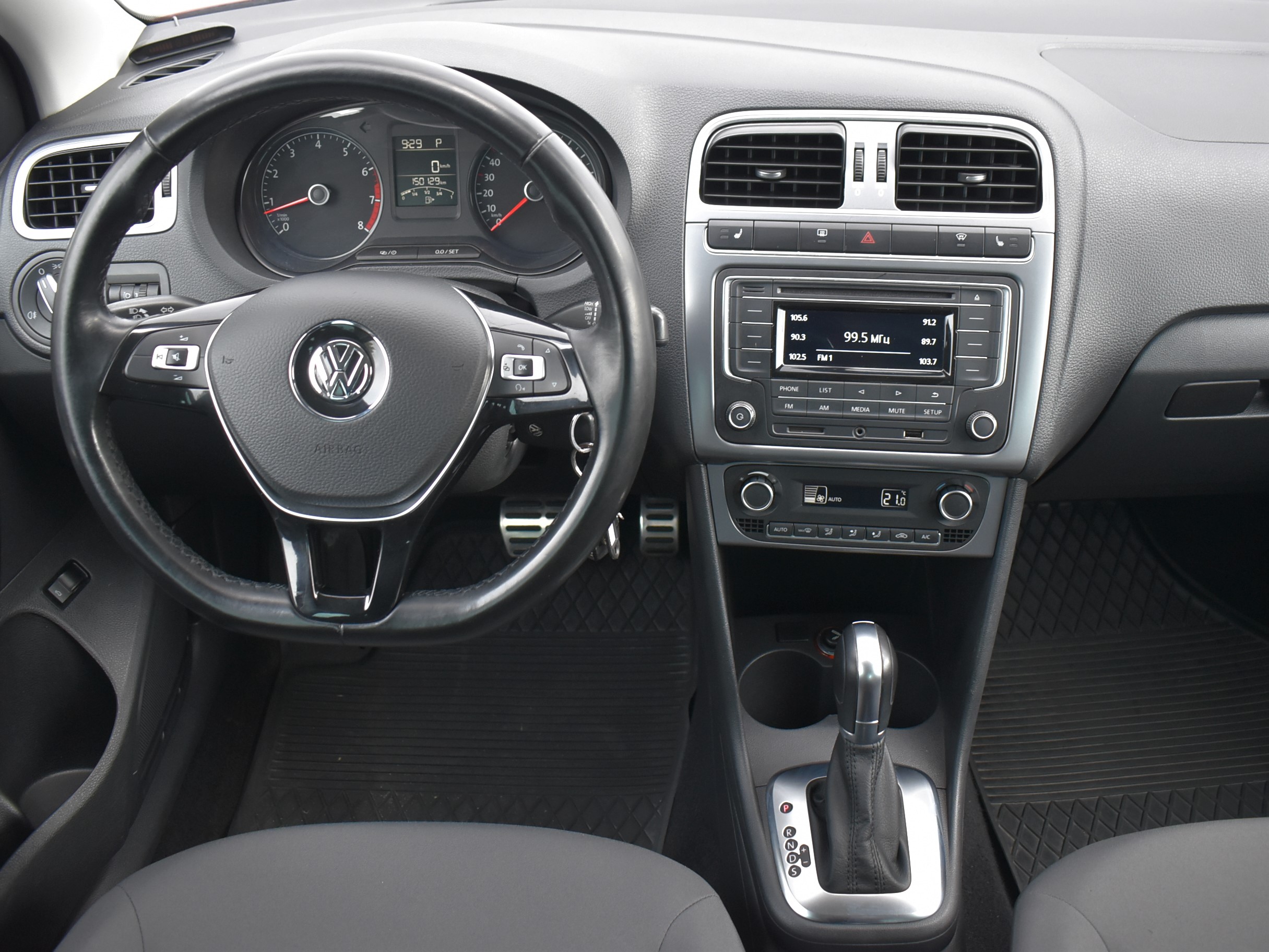  Polo Sedan