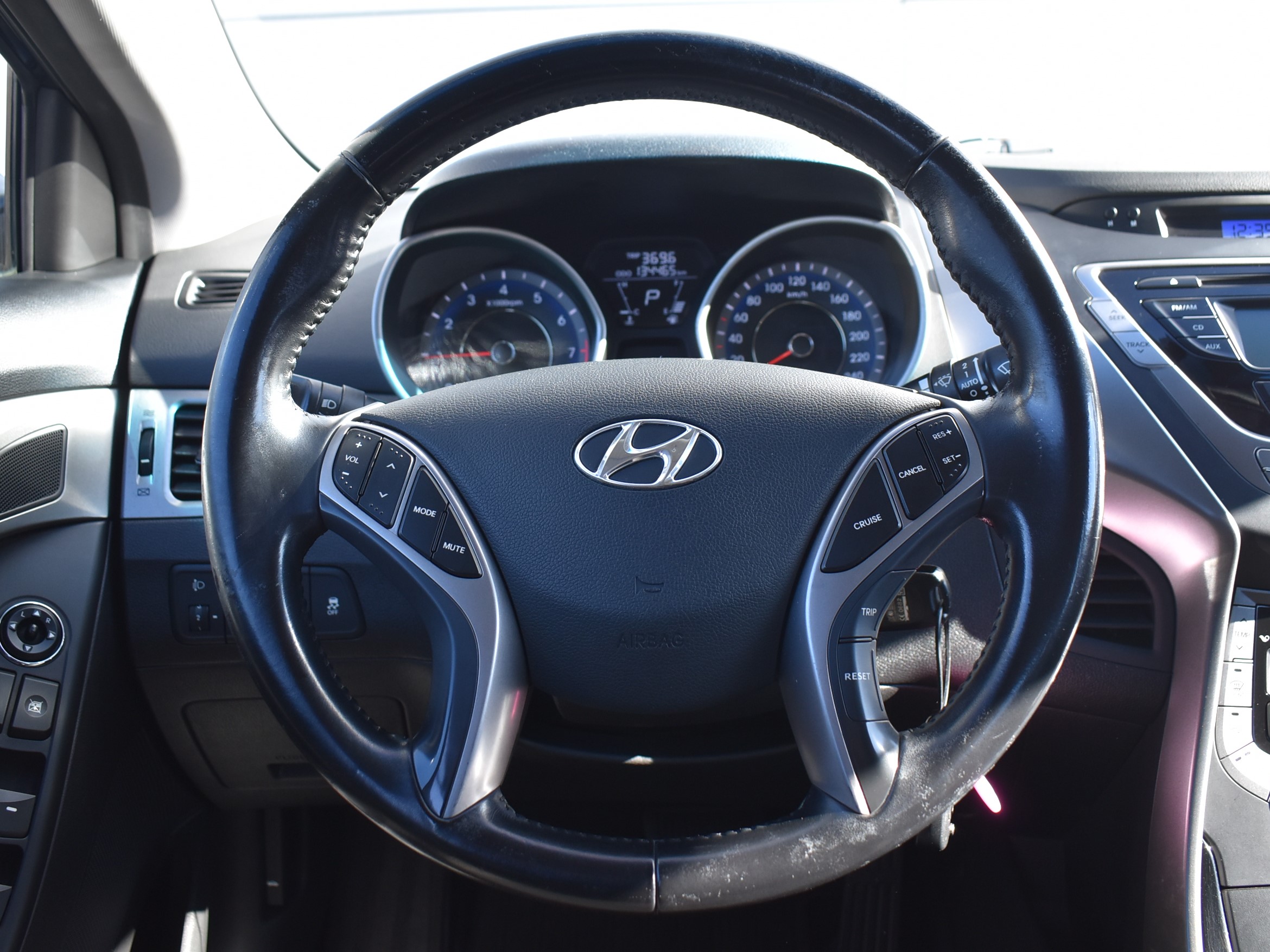  ELANTRA