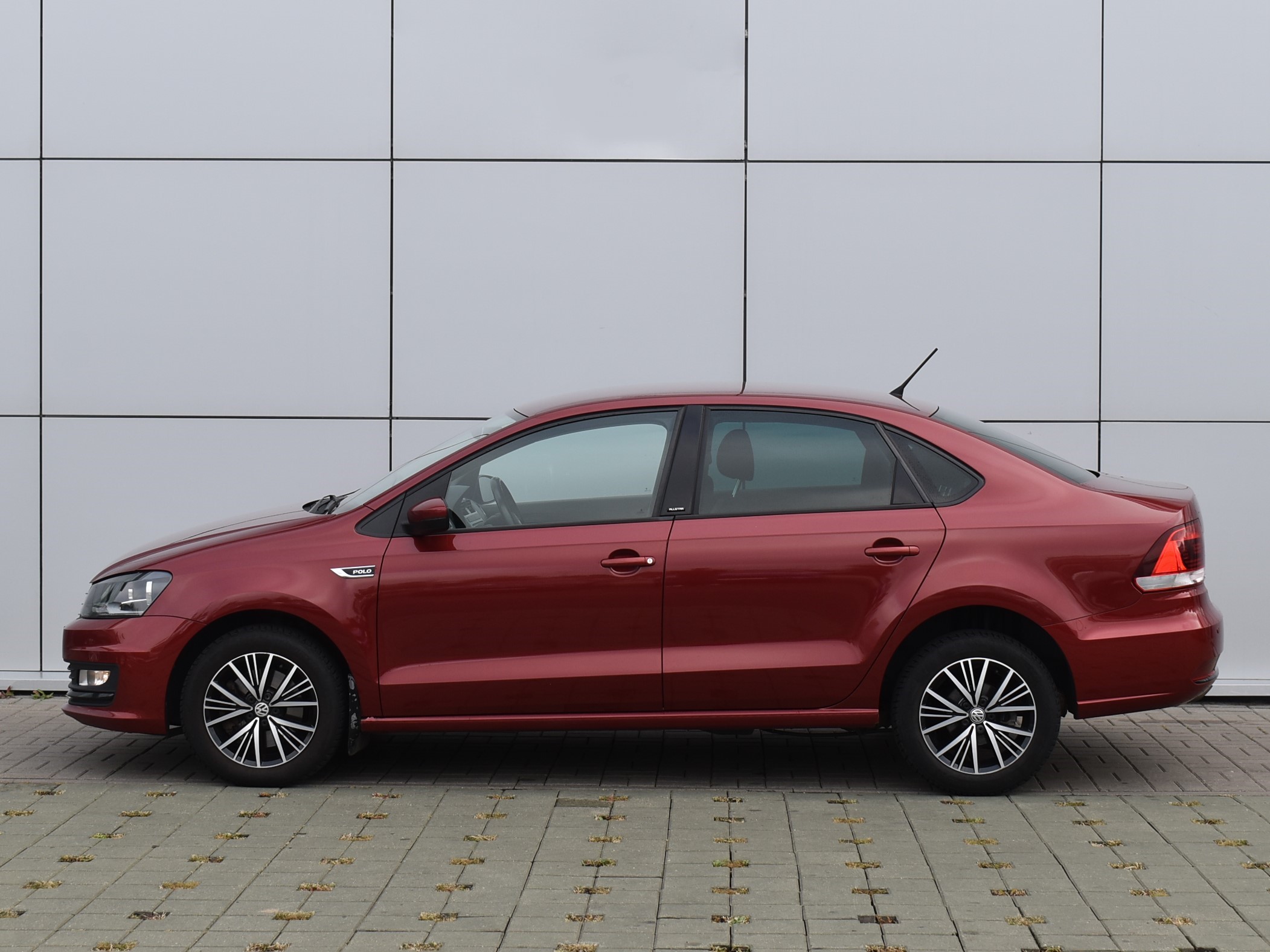  Polo Sedan