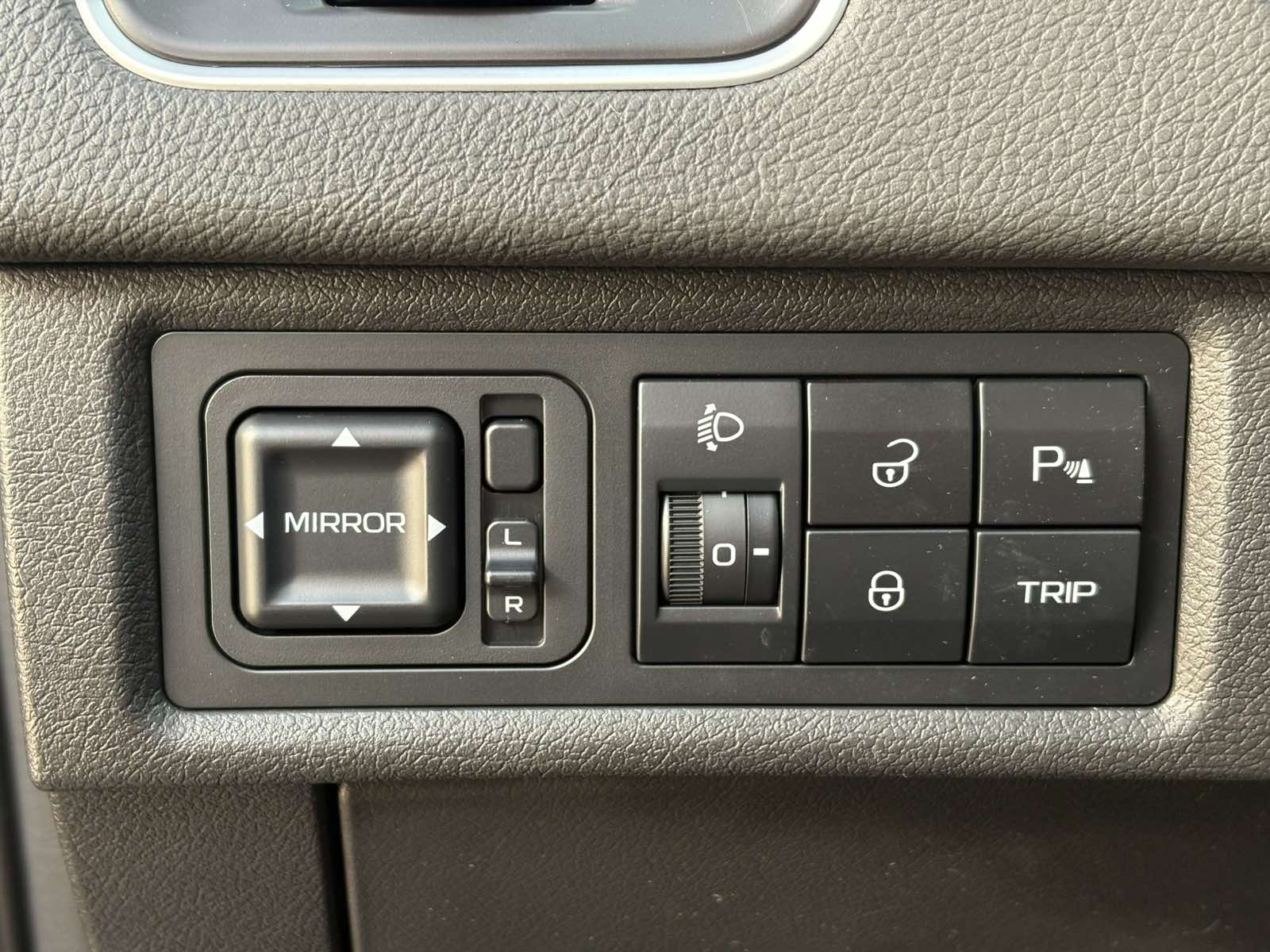  EMGRAND X7
