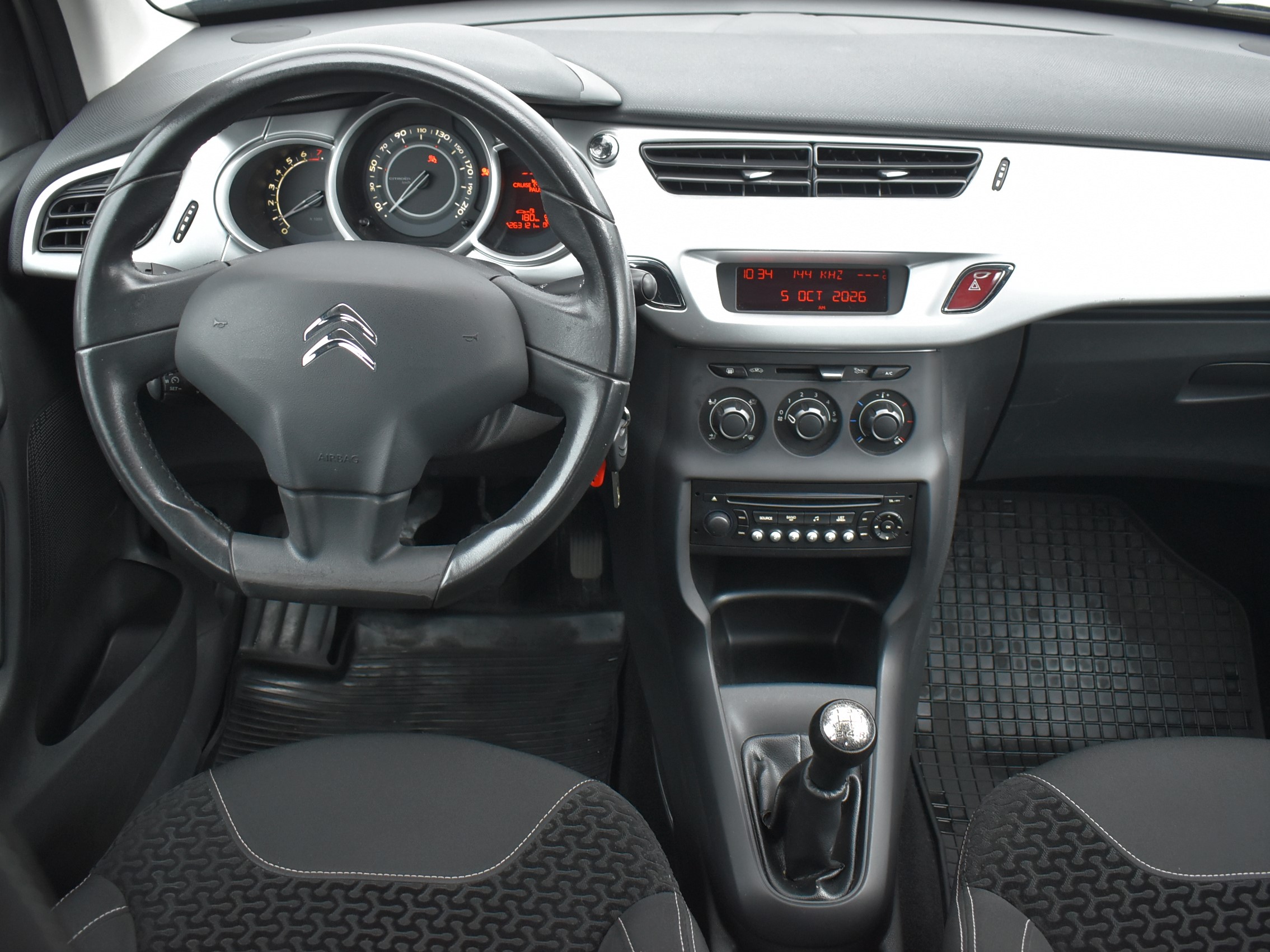  C3