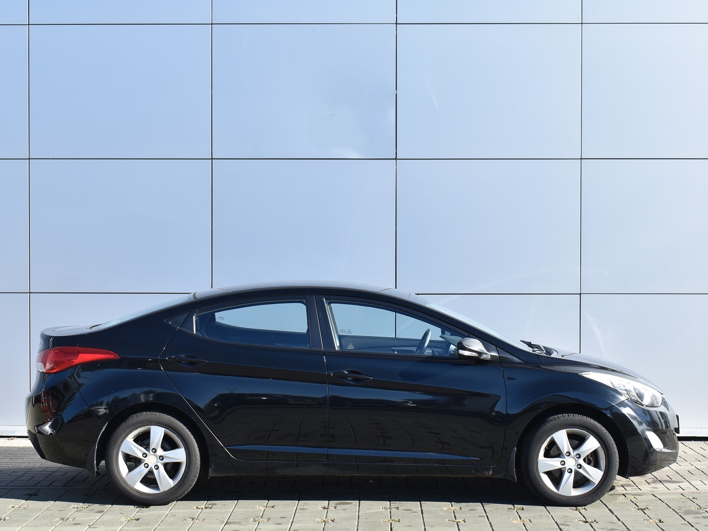 ELANTRA