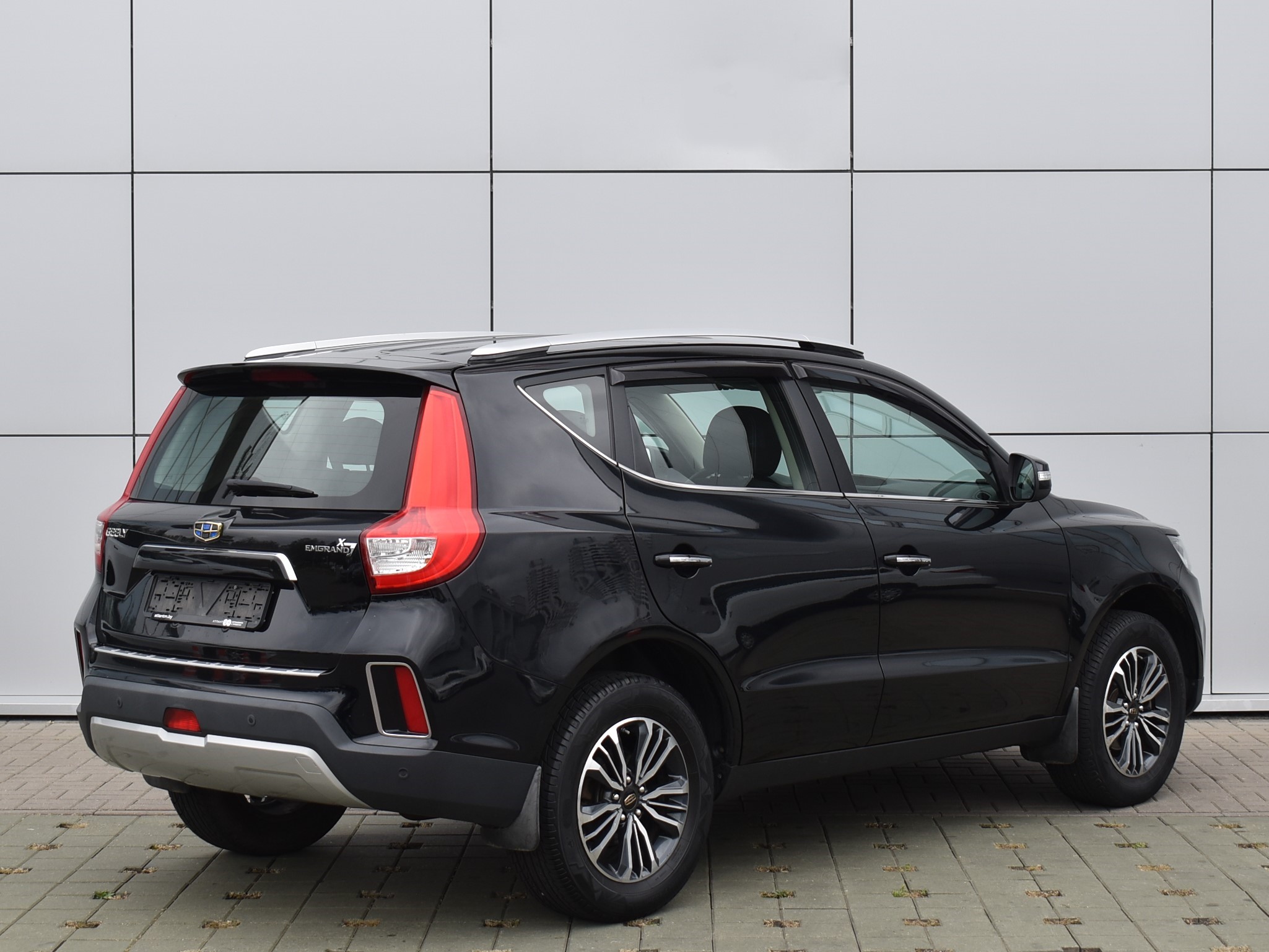  EMGRAND X7