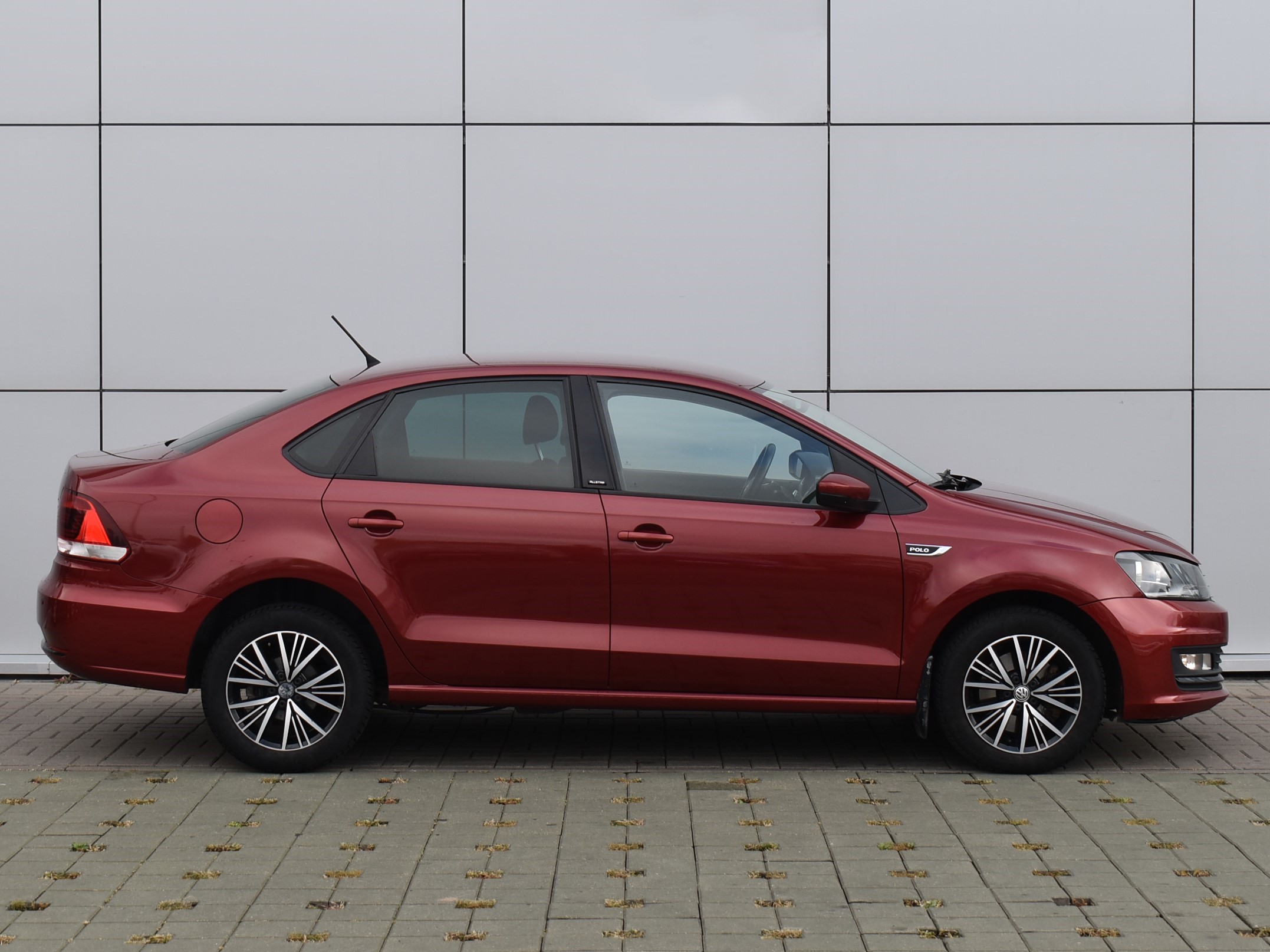  Polo Sedan