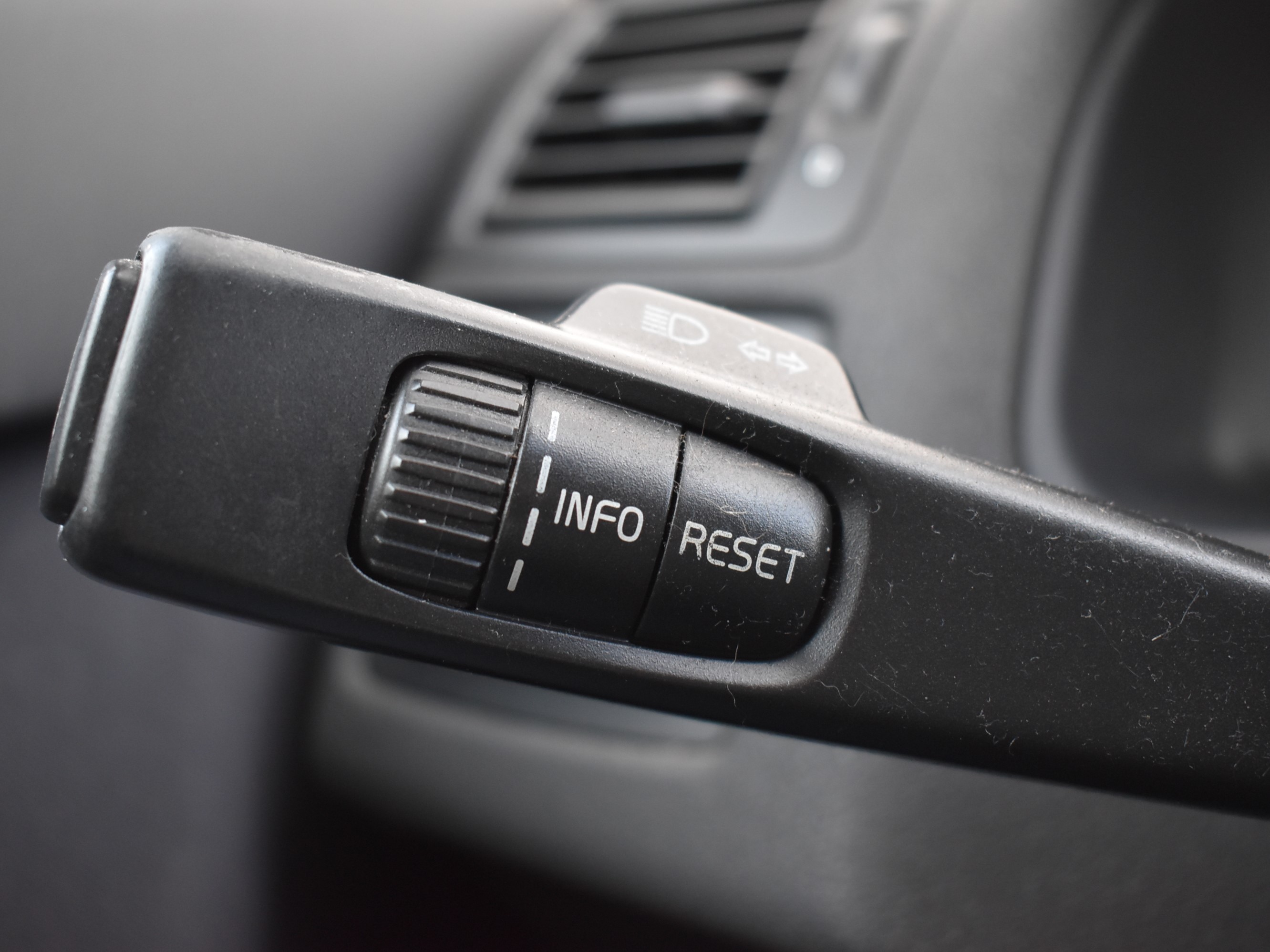  S40