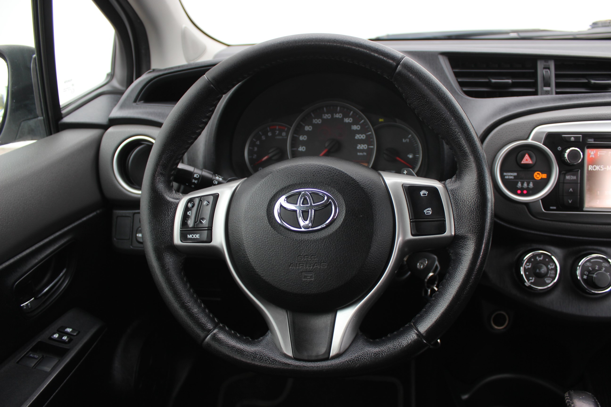  YARIS