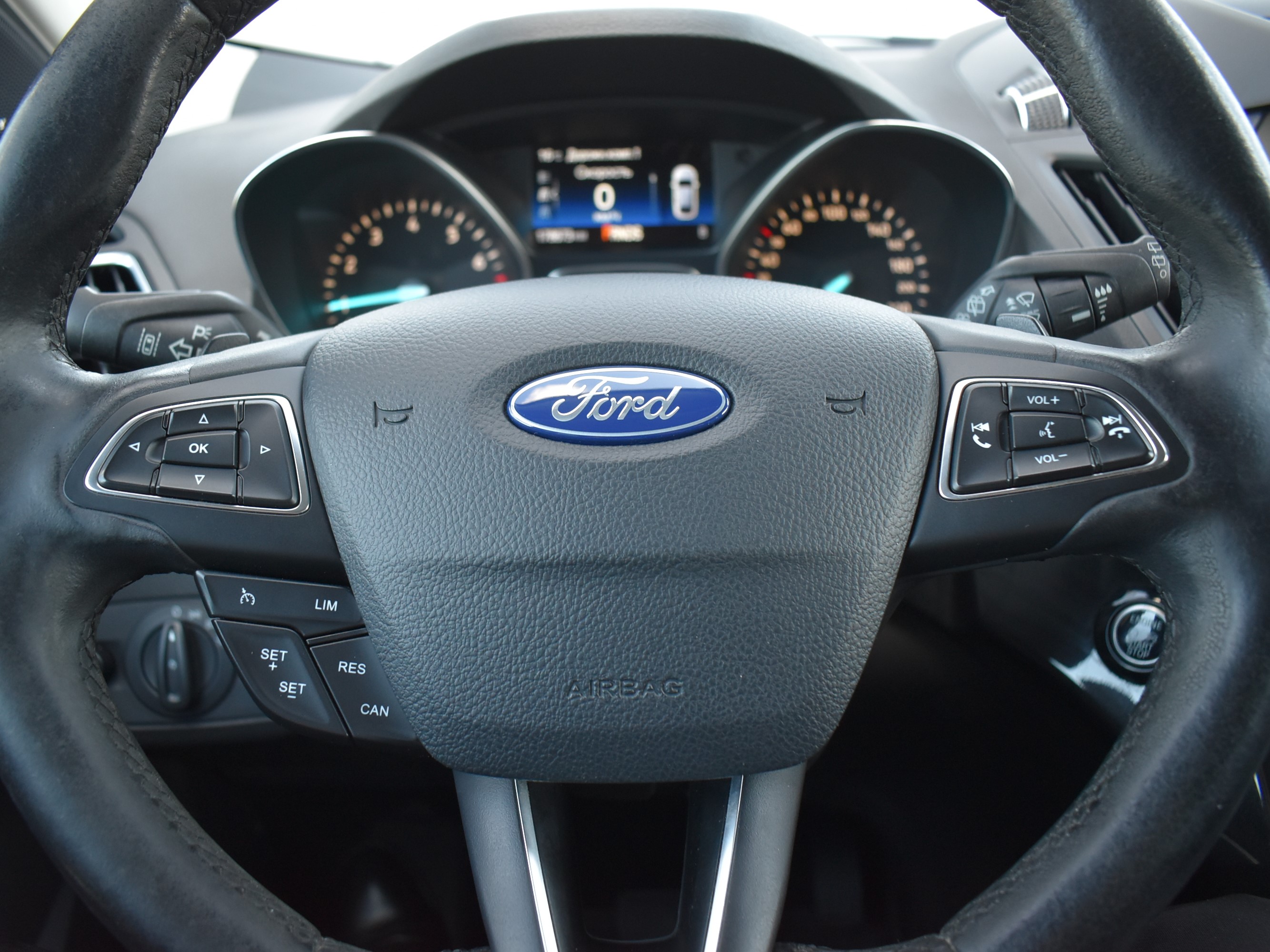  Kuga