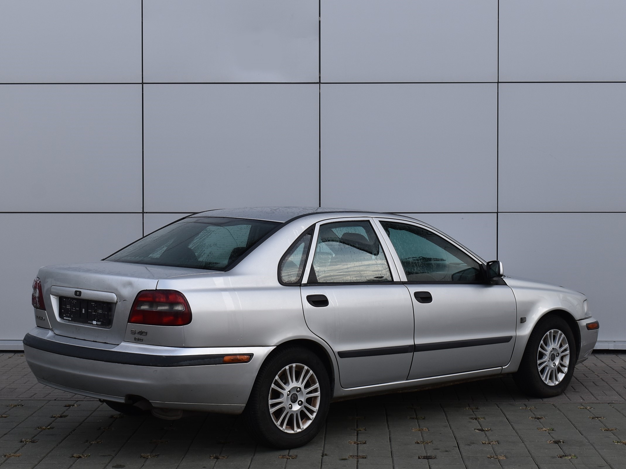  S40