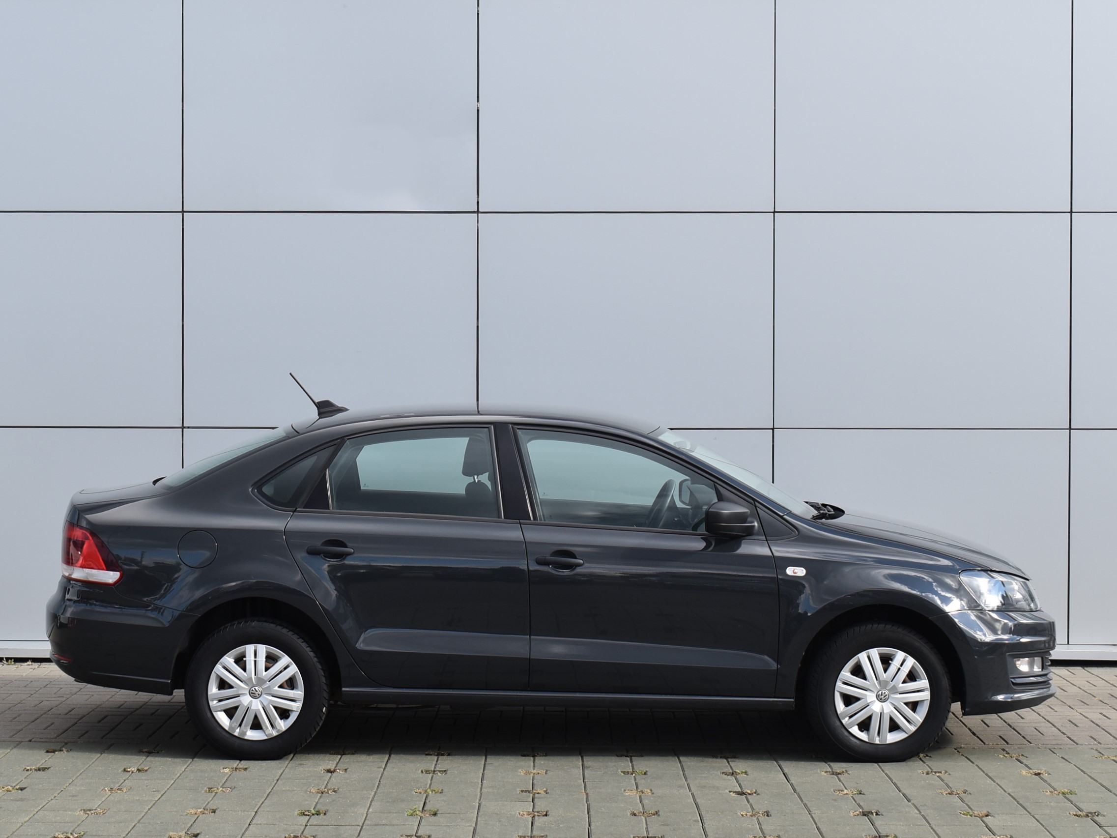  Polo Sedan