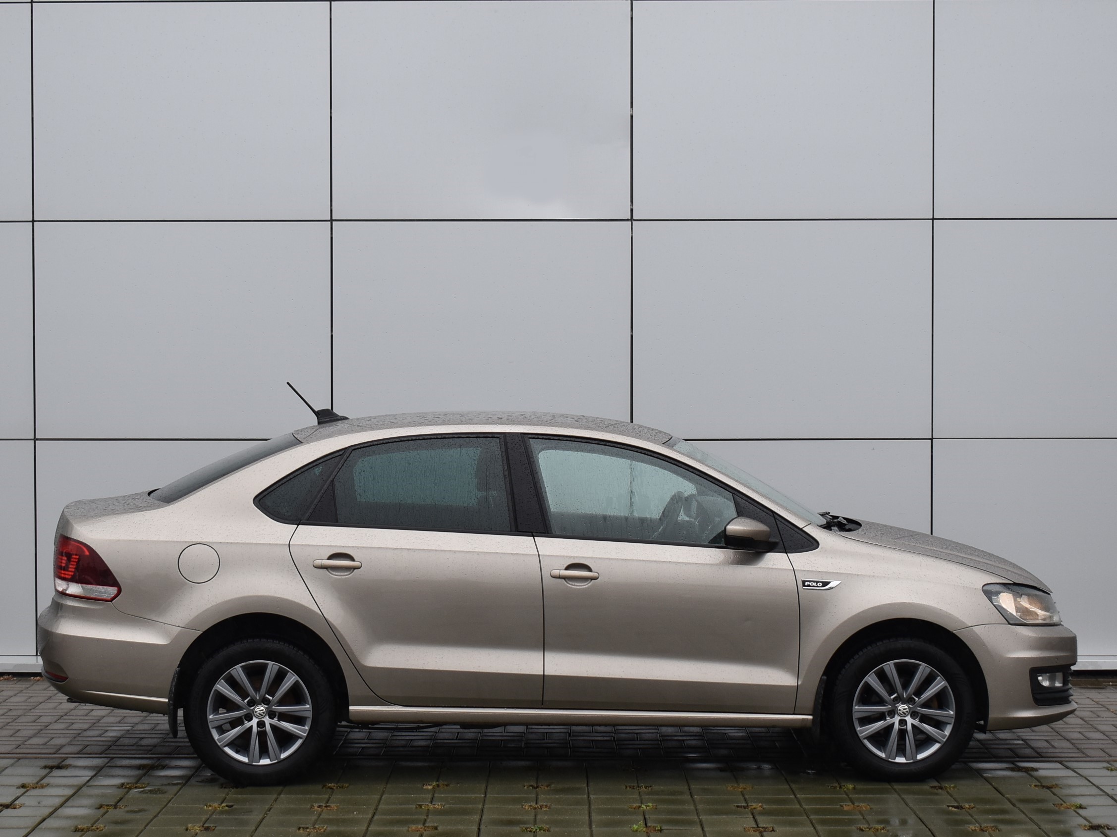  Polo Sedan