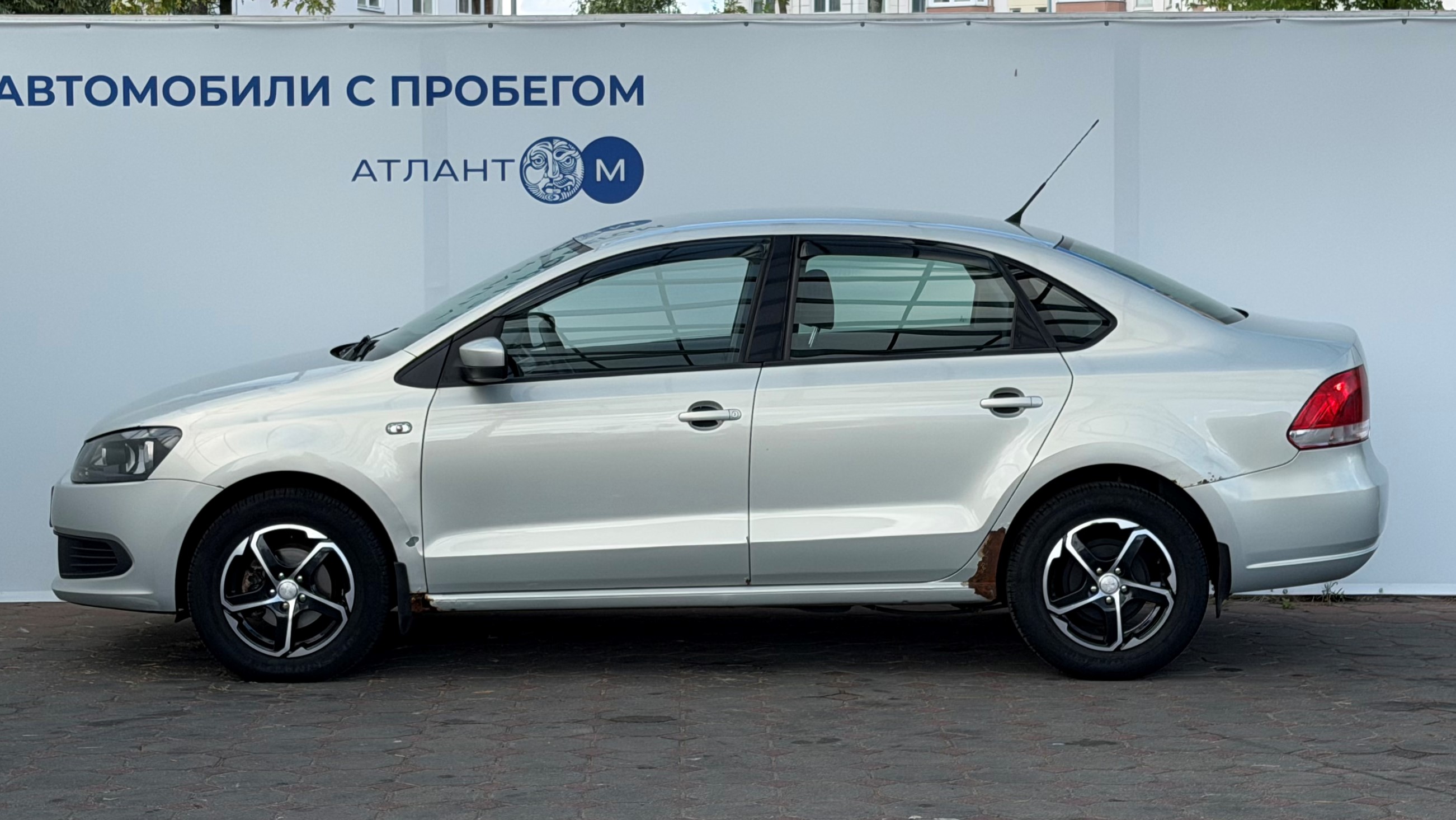  Polo Sedan