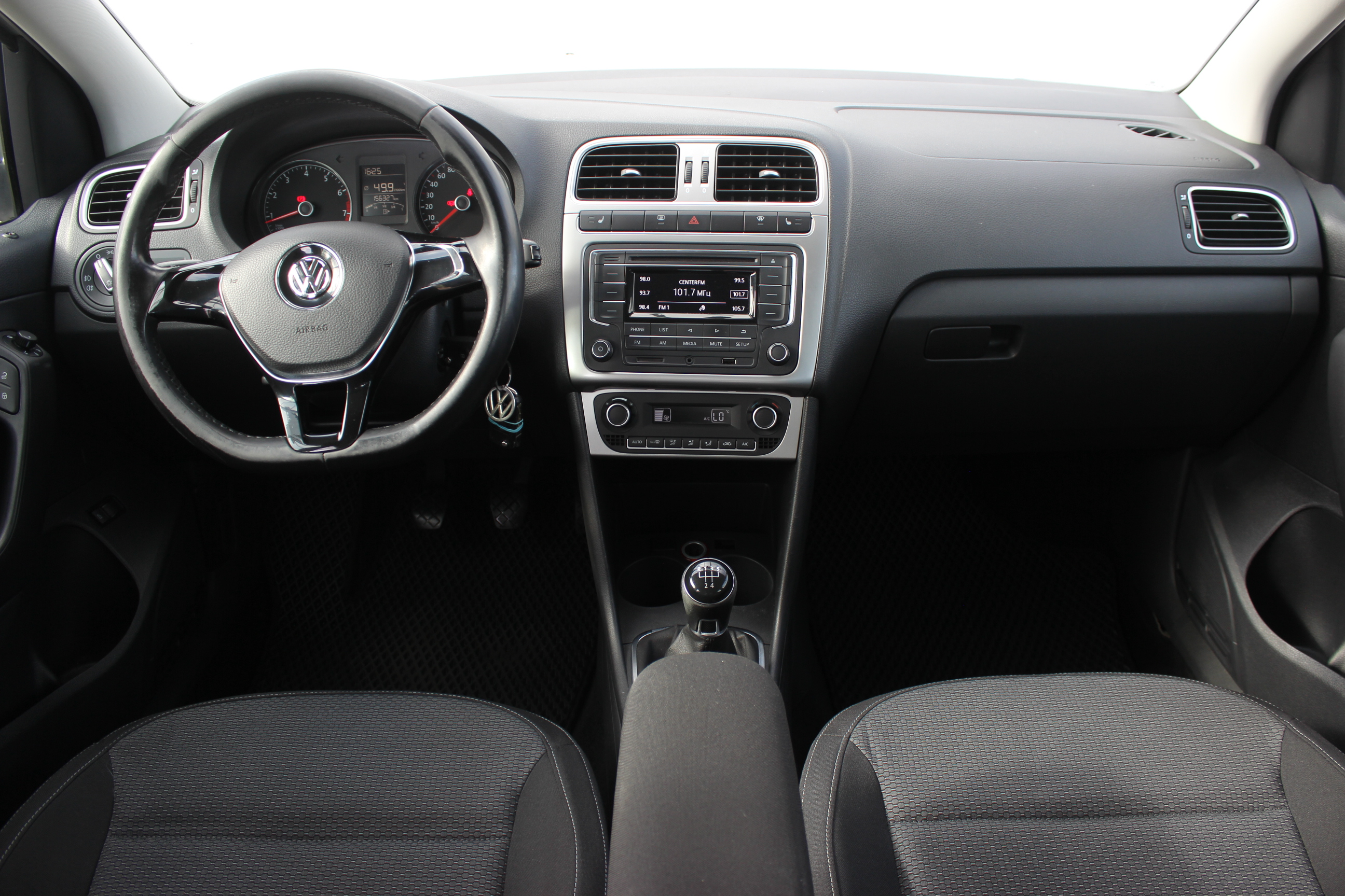  Polo Sedan