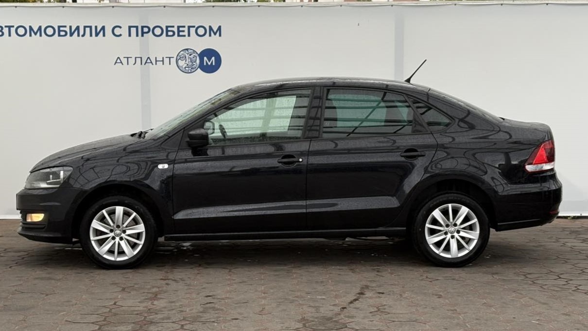  Polo Sedan