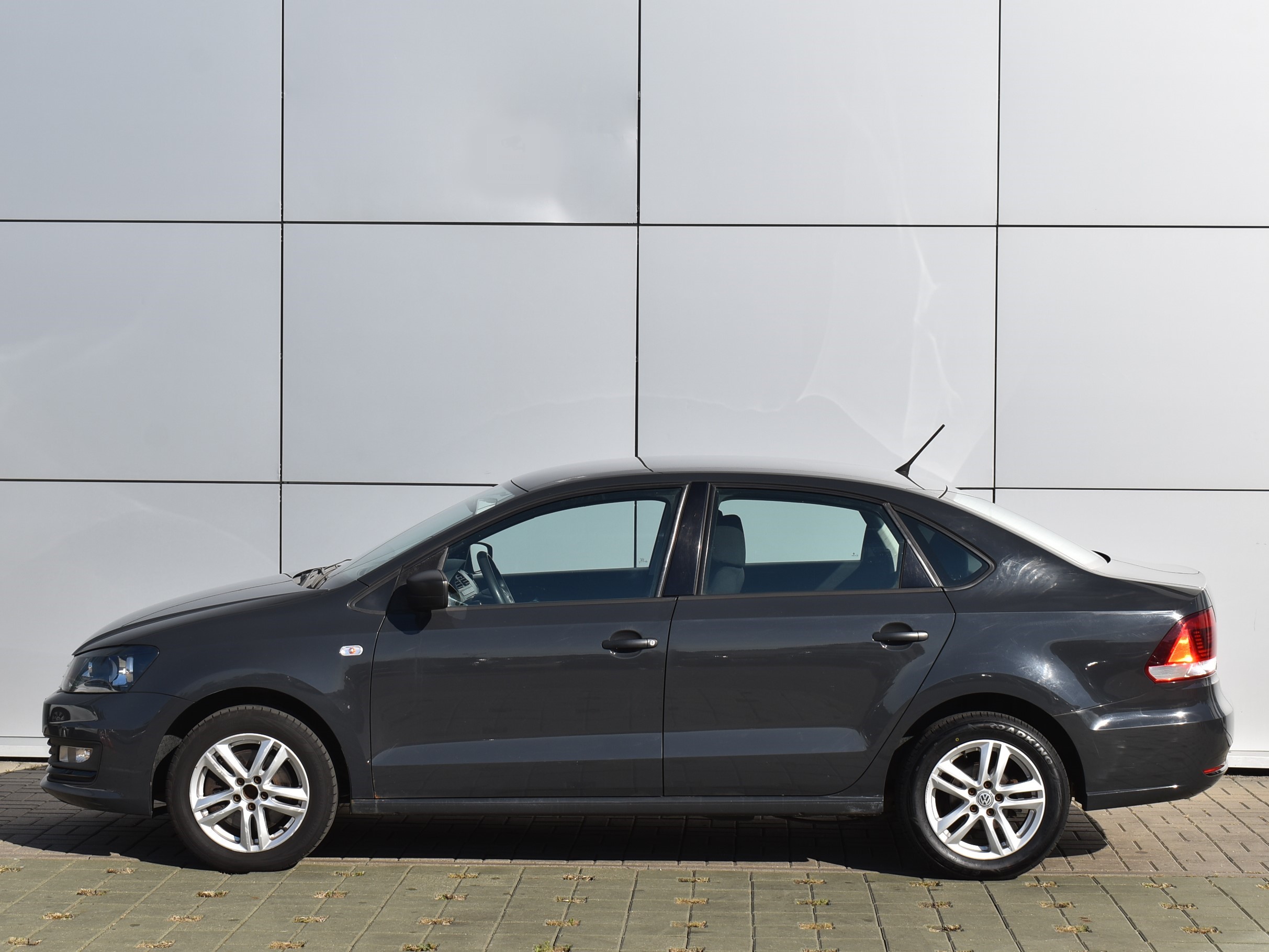  Polo Sedan