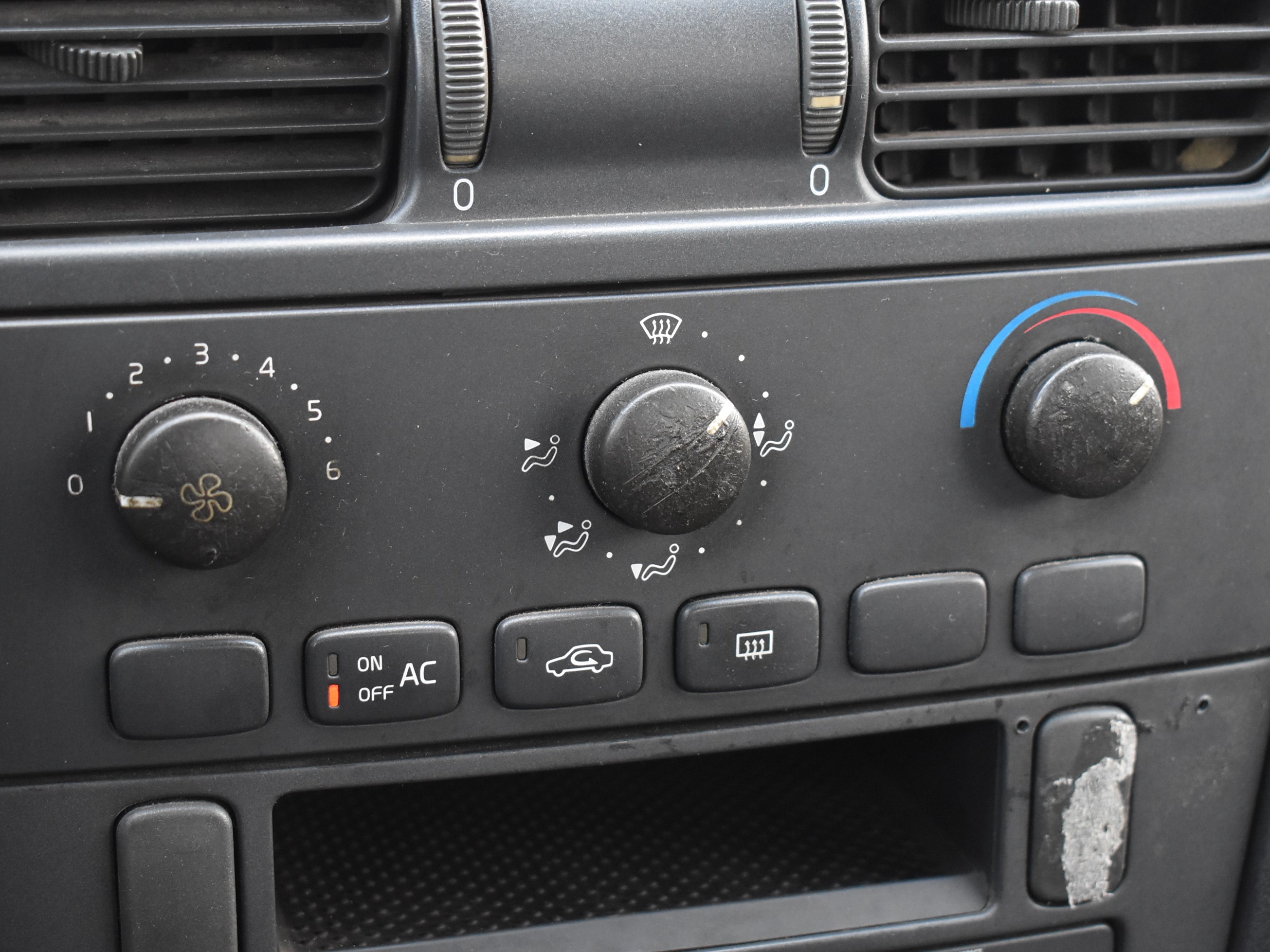 S40