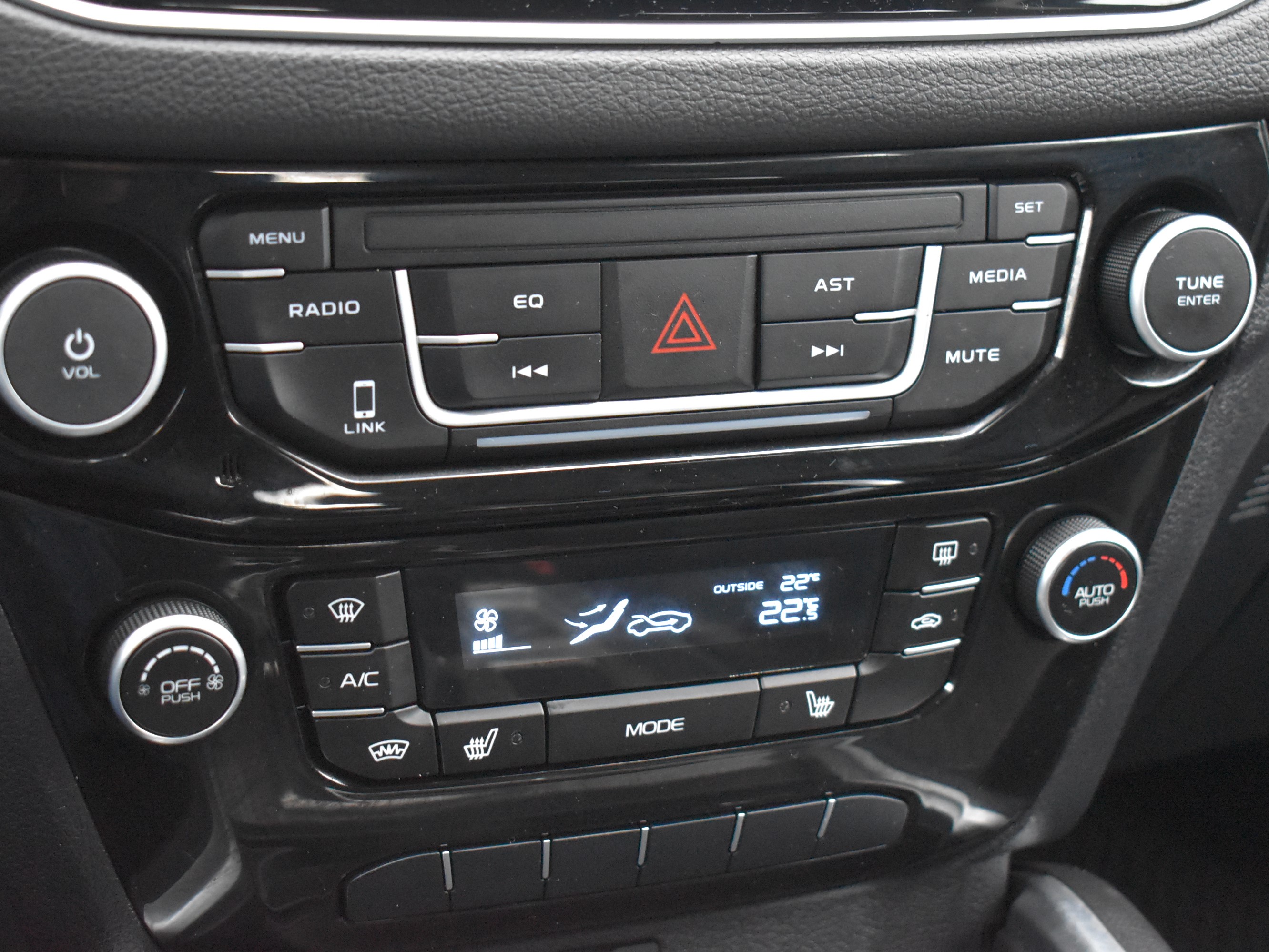  EMGRAND X7