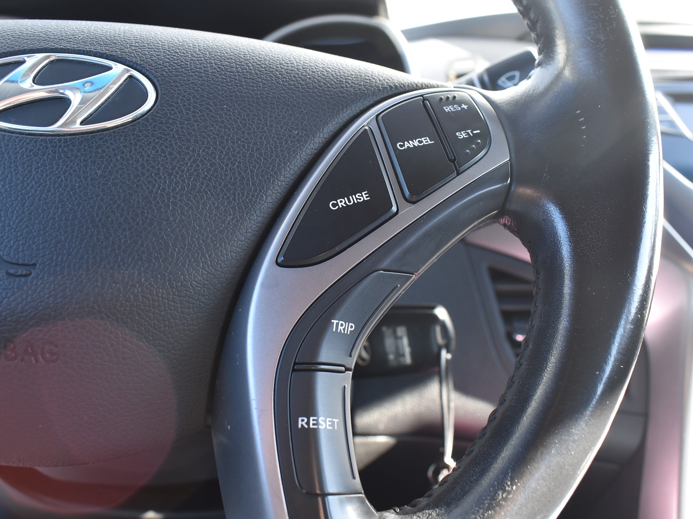  ELANTRA