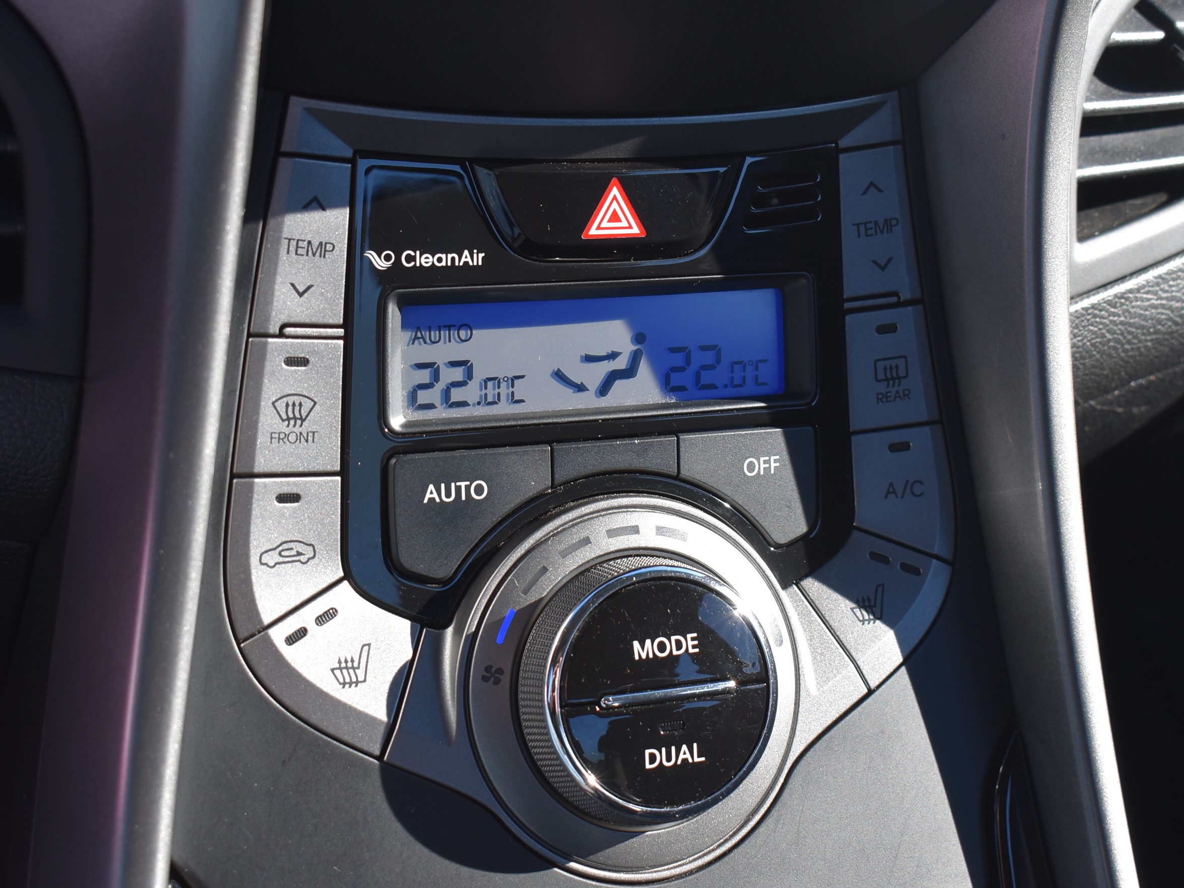  ELANTRA