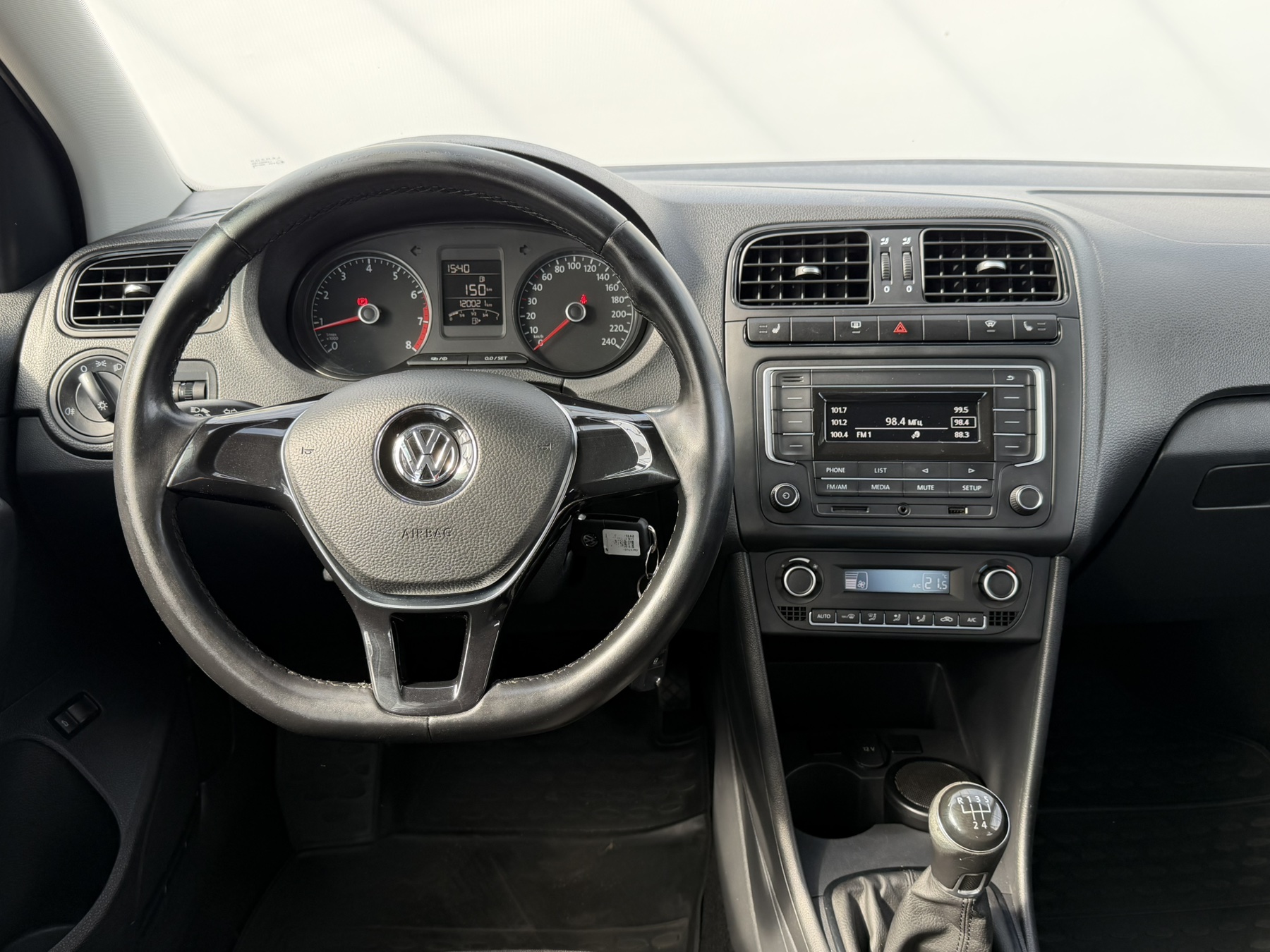  Polo Sedan