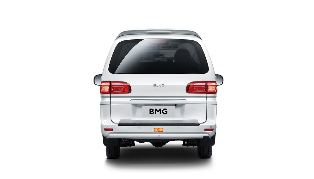 BMG M5 Микроавтобус белый #5