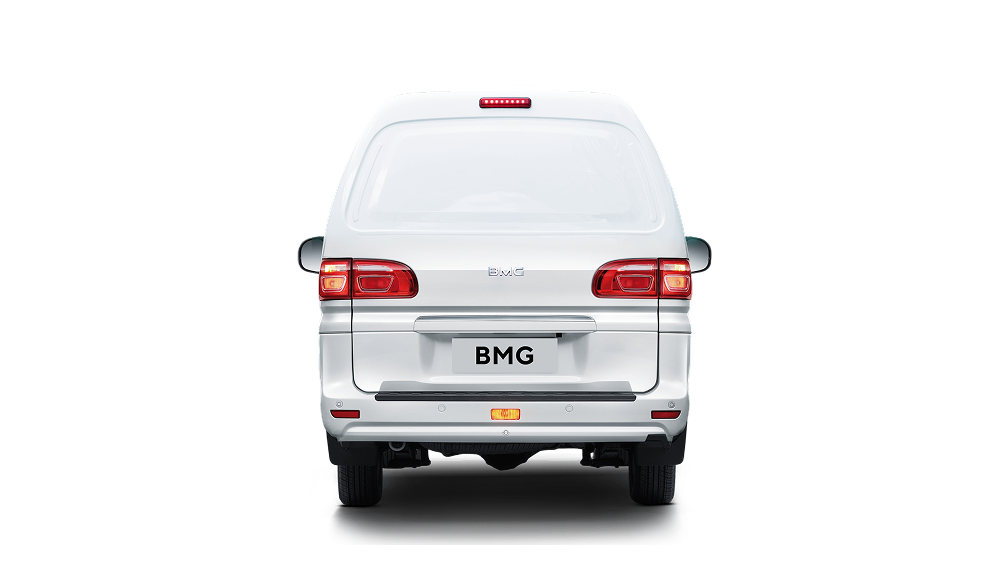 BMG M5 Фургон белый #5