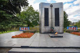 Братская могила воинов, погибших в годы ВОВ 1941-1945 гг. 3023