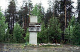 Братская могила п. Пяозерский 10-35