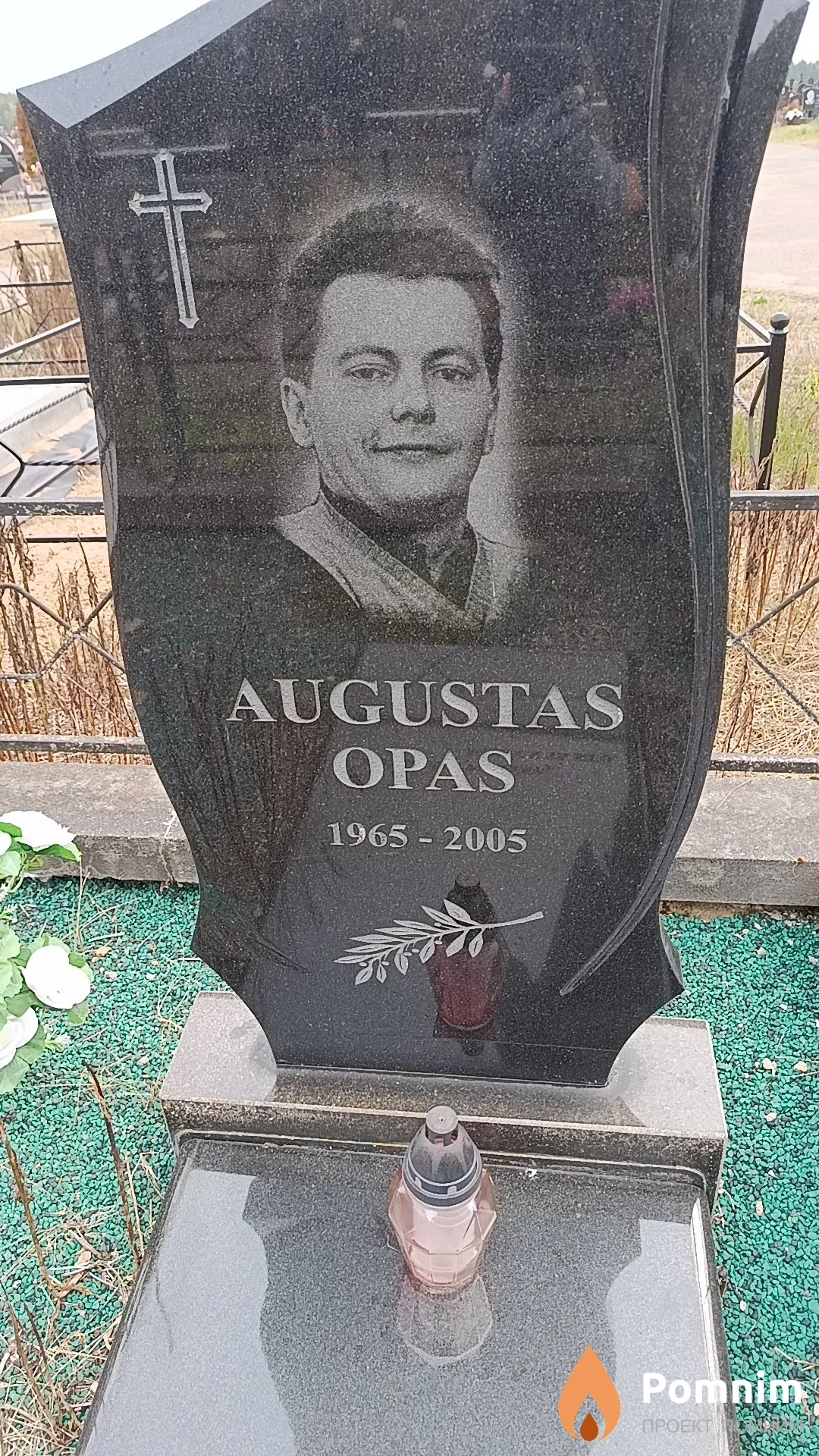 Opas Augustas