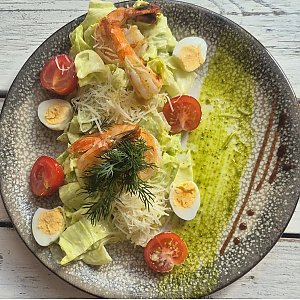 Салат с креветками, Кафе Закуток