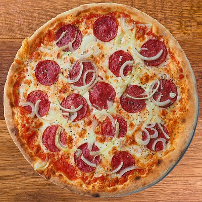 Заказать Пицца с салями и луком, Caffe Italia Pizzeria