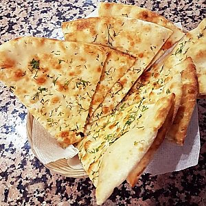 Фокачча с чесноком и укропом, Caffe Italia Pizzeria