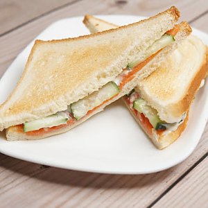 Сэндвич с красной рыбой, Пицца Суши - Жлобин