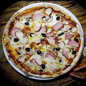 Пицца Неаполитанская, Албена
