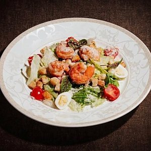 Салат Цезарь с тигровыми креветками, Замковый