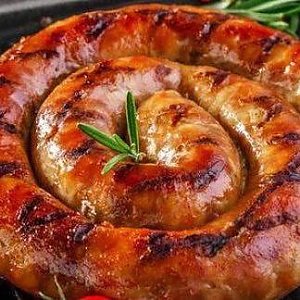 Баварская колбаска с соусом, Хмельная Пробка