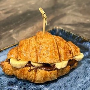 Круассан с шоколадной пастой и бананом, Тепло