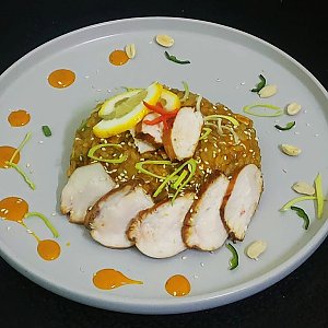 Рис Тяхан с курицей и карри, Soho Cafe