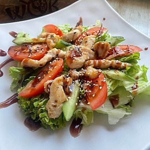Тайский салат с курицей, WOK Dragon
